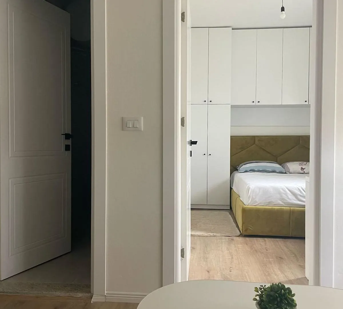 Polisi i Vogel Phenix Apartament